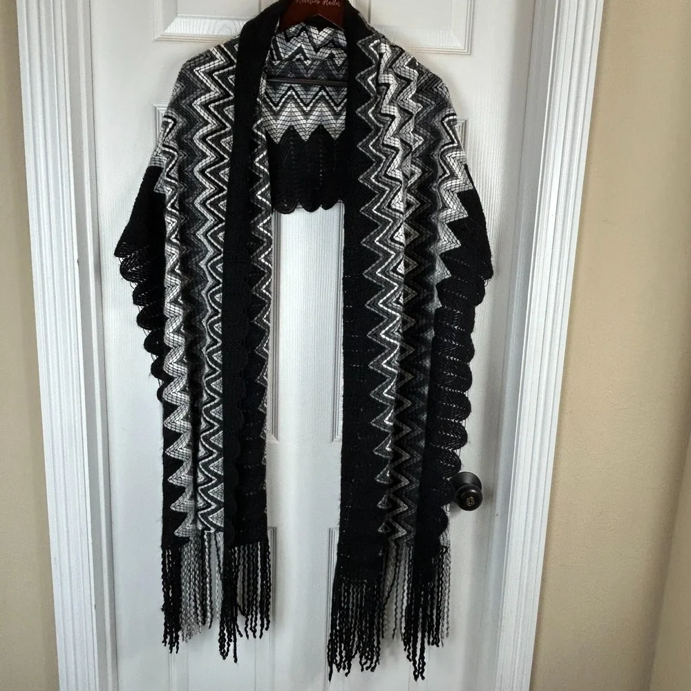 Knit Wrap Shawl Scarf Black White Gray Chevron Zig Zag Bohemian Chic 8'x2.5'